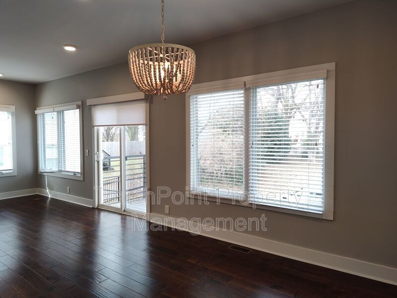 End-unit Townhome located in Peridoe on the Greenway! property image