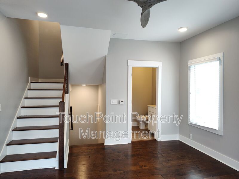 End-unit Townhome located in Peridoe on the Greenway! property image