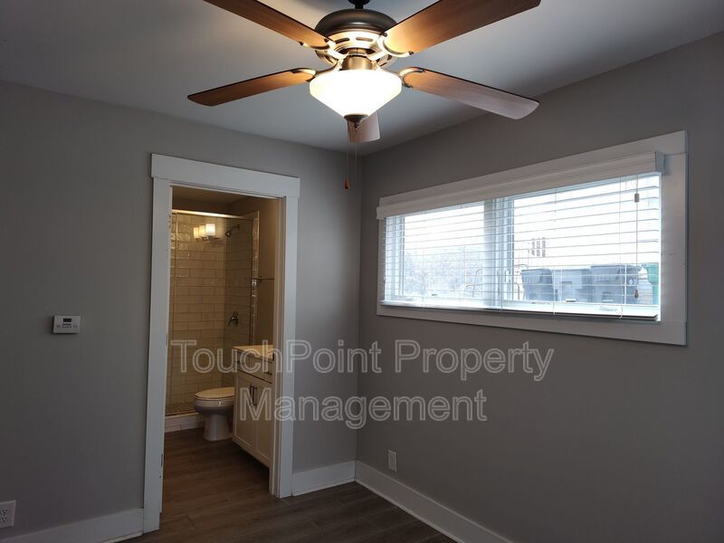 End-unit Townhome located in Peridoe on the Greenway! property image
