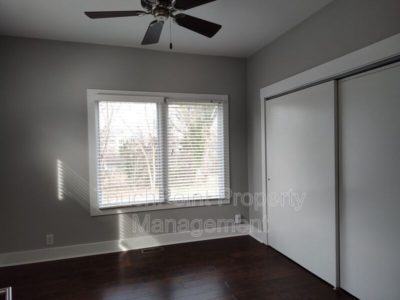 End-unit Townhome located in Peridoe on the Greenway! property image