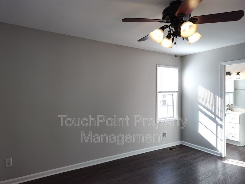 Pristine 3 bedrooms, 2 bathroom home in Charlotte! property image