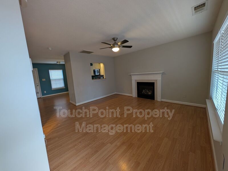 Beautiful 3 bedroom, 2.5 bath home located in the Brighton Community! property image