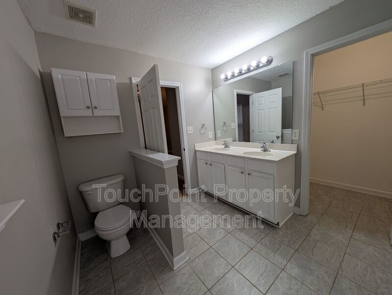 Beautiful 3 bedroom, 2.5 bath home located in the Brighton Community! property image