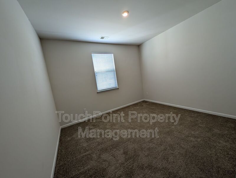 Pristine home located in the Retreat at Rocky River Community! property image