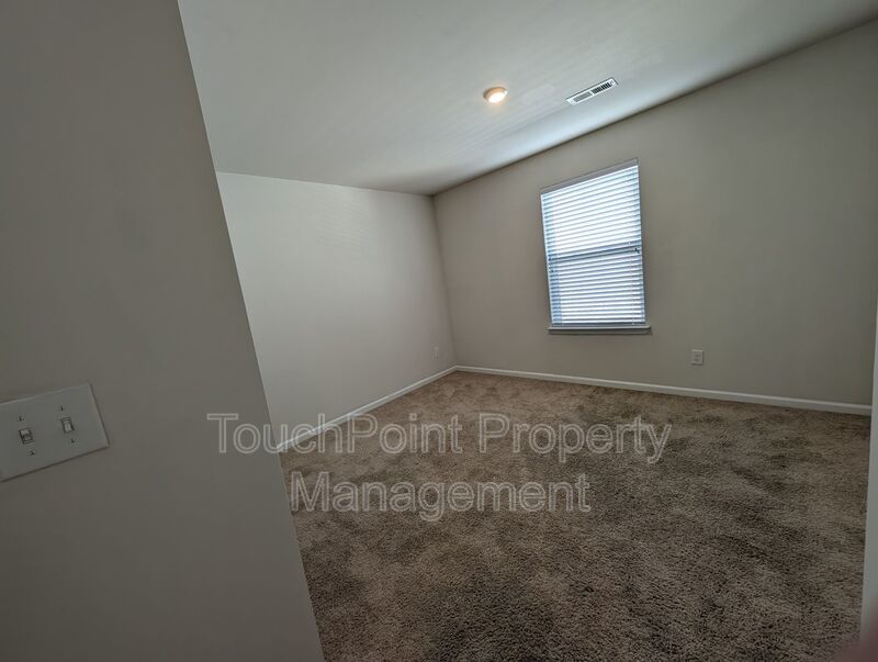 Pristine home located in the Retreat at Rocky River Community! property image