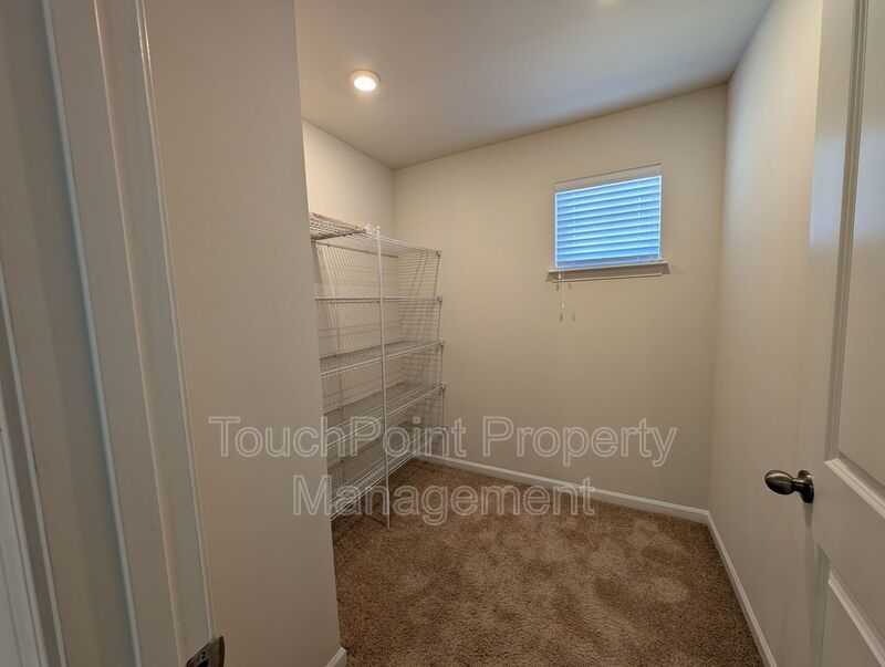 Pristine home located in the Retreat at Rocky River Community! property image