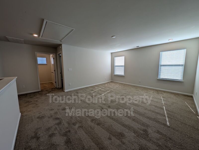 Pristine home located in the Retreat at Rocky River Community! property image