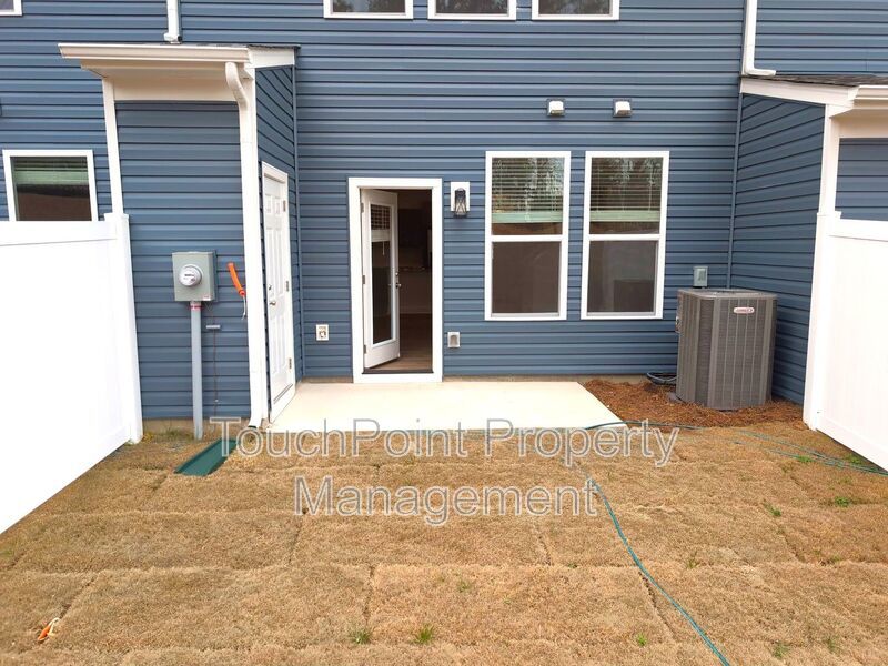 Beautiful, 2 story, end-unit, Townhome located in the Bell Glen Community! property image