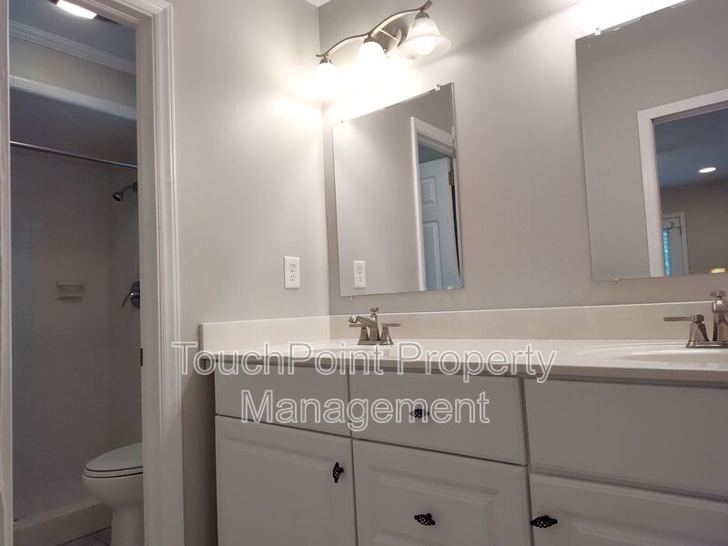 Pristine brick ranch style home located in the Eastway Community! property image