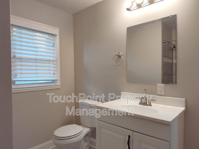 Pristine brick ranch style home located in the Eastway Community! property image