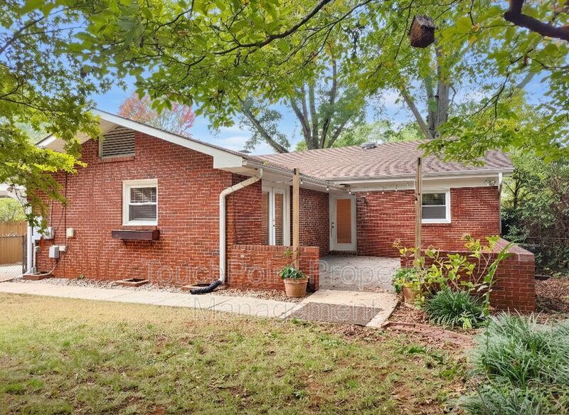 Pristine brick ranch style home located in the Eastway Community! property image