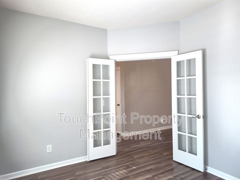 Pristine 4 bed, 2.5 bath Home Located in the Falcon Ridge Community! property image