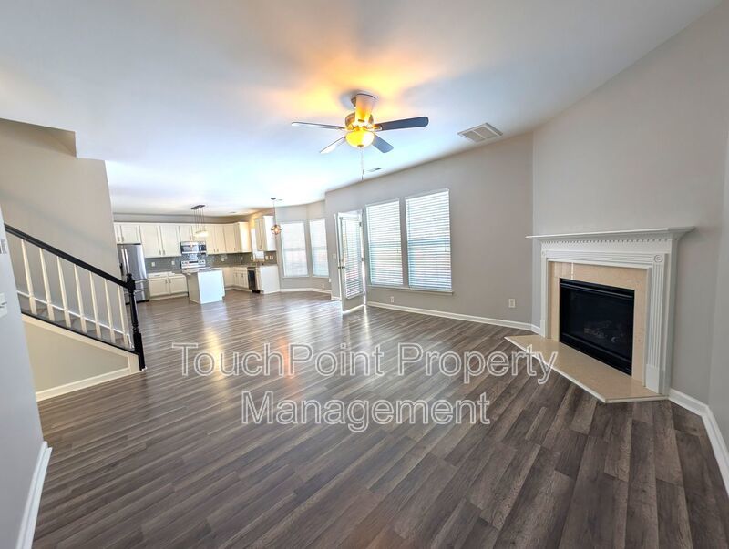 Pristine 4 bed, 2.5 bath Home Located in the Falcon Ridge Community! property image