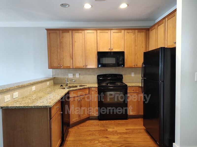 Modern Condo located  in South Main Square! property image