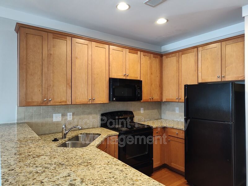 Modern Condo located  in South Main Square! property image