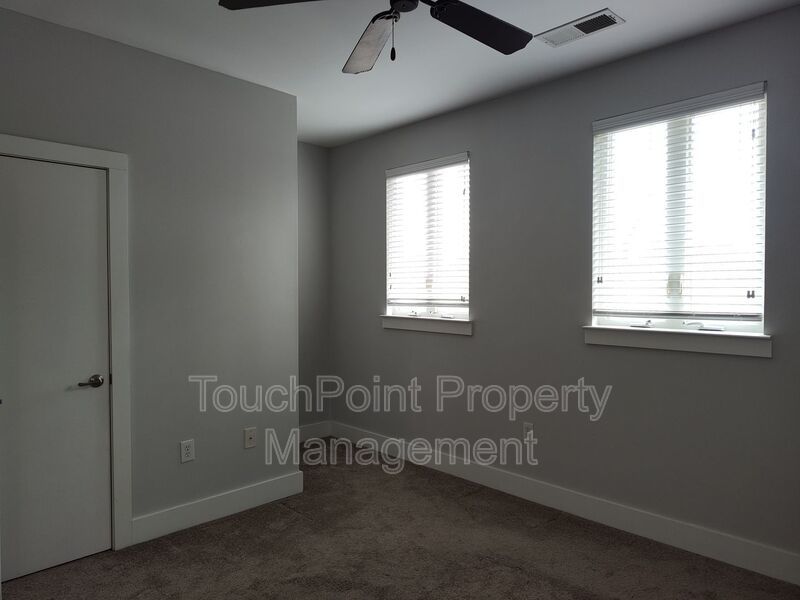 Modern Condo located  in South Main Square! property image
